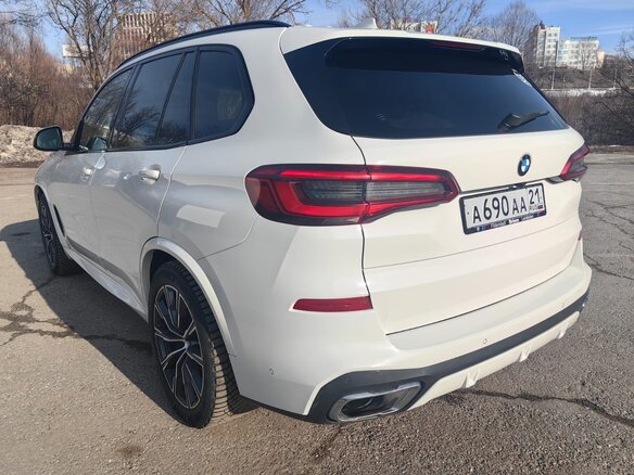 2019 BMW X5 30d IV (G05/G18), белый, 6600000 рублей - вид 8