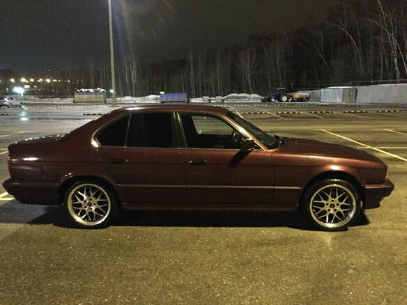 1992 BMW 5 серии 525i III (E34), красный - вид 1
