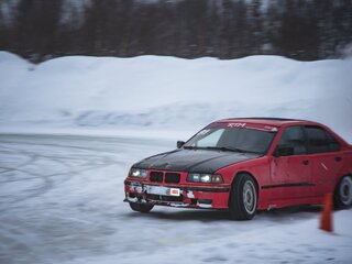 1991 BMW 3 серии 318i III (E36), красный, 500000 рублей, вид 1