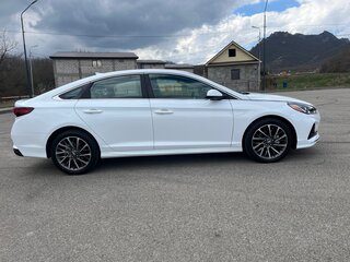 2019 Hyundai Sonata VII (LF) Рестайлинг, белый, 1750000 рублей, вид 4
