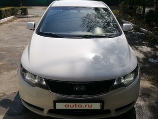 2009 Kia Cerato 5-speed II, белый, 730000 рублей, вид 1