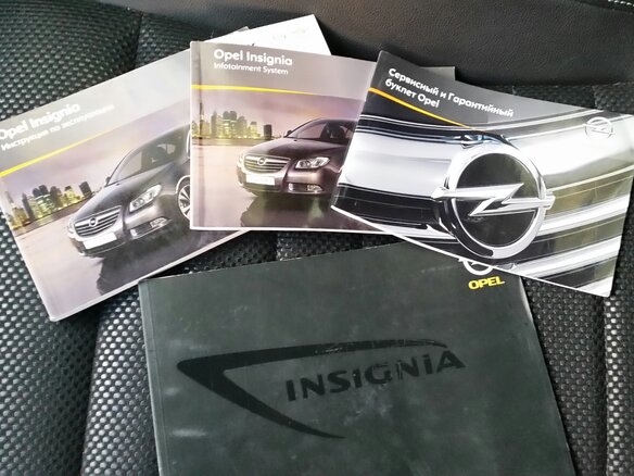 2011 Opel Insignia OPC I, белый - вид 4