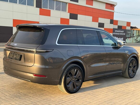 2024 Li Auto (Lixiang) L9 52.3 kWh I Рестайлинг, серый, 8700000 рублей - вид 1