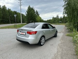 2010 Kia Cerato 5-speed II, серебристый, 1100000 рублей, вид 3