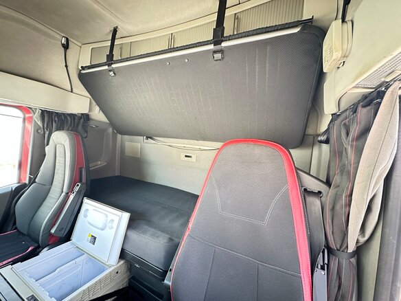 2017 Volvo FH, красный, 11399999 рублей - вид 26