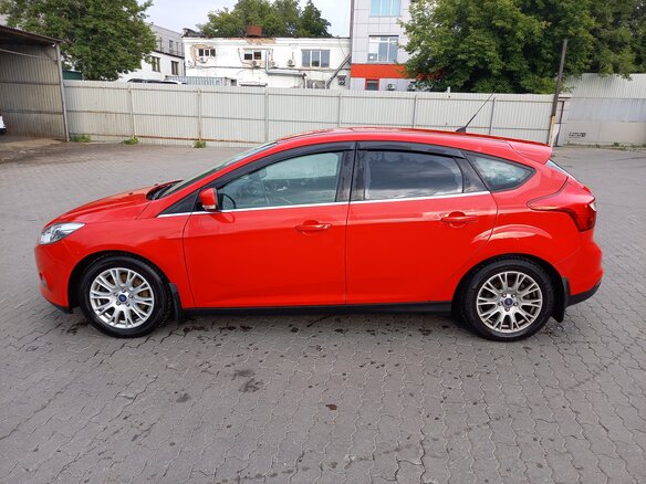 2011 Ford Focus III, красный, 640000 рублей - вид 5