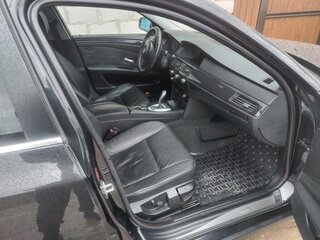2008 BMW 5 серии 525i V (E60/E61) Рестайлинг, чёрный, 1200000 рублей, вид 4