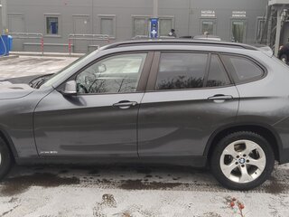 2013 BMW X1 20i I (E84) Рестайлинг, серый, 1350000 рублей, вид 3