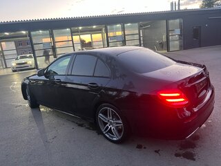 2017 Mercedes-Benz E-Класс 200 V (W213, S213, C238), чёрный, 3400000 рублей, вид 4