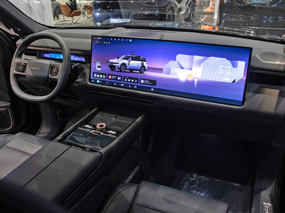 2025 Lynk & Co 900, чёрный, 8800000 рублей - вид 8