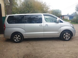 2009 Hyundai Grand Starex I, серый, 820000 рублей, вид 4