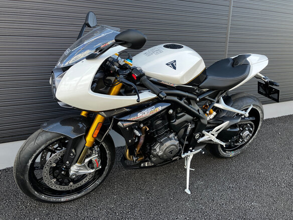 2024 Triumph Speed Triple, белый, 1700000 рублей - вид 2