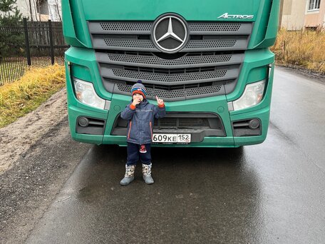 2019 Mercedes-Benz Actros, зелёный, 4900000 рублей, вид 1