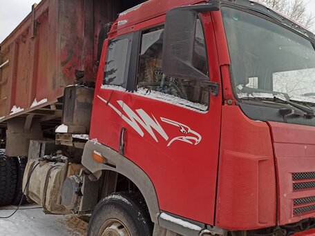 2008 FAW J5 CA3252/3253, красный, 900000 рублей, вид 1