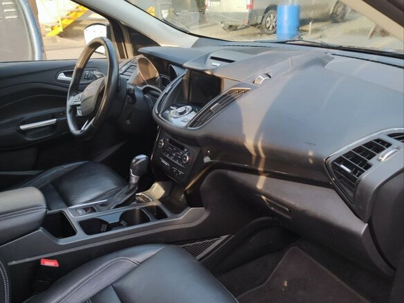 2017 Ford Escape III Рестайлинг, золотистый, 1440000 рублей - вид 10