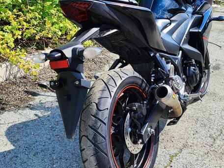 2021 Yamaha YZF-R25, чёрный, 399000 рублей, вид 5