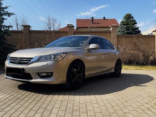 2013 Honda Accord IX, бежевый, 1900000 рублей, вид 2