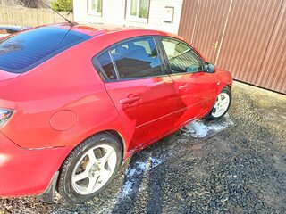 2005 Mazda 3 I (BK), красный, 500000 рублей, вид 4