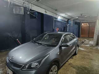 2019 Kia Rio IV, серый, 1450000 рублей, вид 3