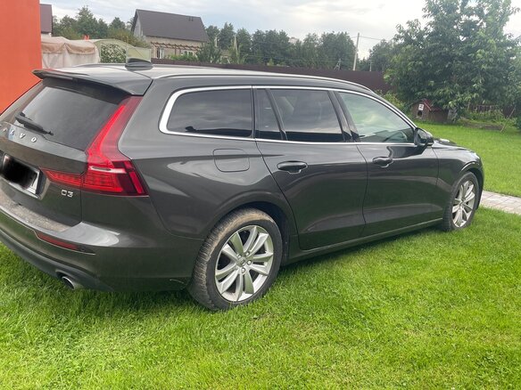 2019 Volvo V60 II, серый, 2220000 рублей - вид 9