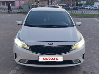 2017 Kia Cerato III Рестайлинг (Classic), белый, 1170000 рублей, вид 2