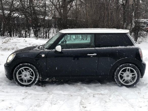 2007 Mini Hatch Cooper II (R56), чёрный - вид 5