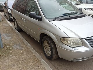 2005 Chrysler Voyager IV Рестайлинг, серебристый, 900000 рублей, вид 3