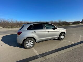 2013 Mitsubishi ASX I Рестайлинг, серебристый, 1290000 рублей, вид 3