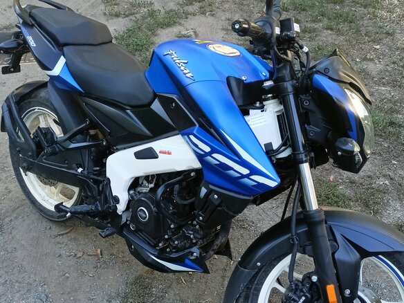2021 Bajaj Pulsar NS 200, синий, 285000 рублей - вид 2