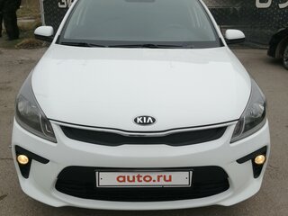 2019 Kia Rio IV, белый, 1230000 рублей, вид 2