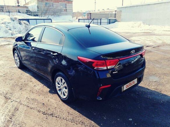 2018 Kia Rio IV, чёрный - вид 3
