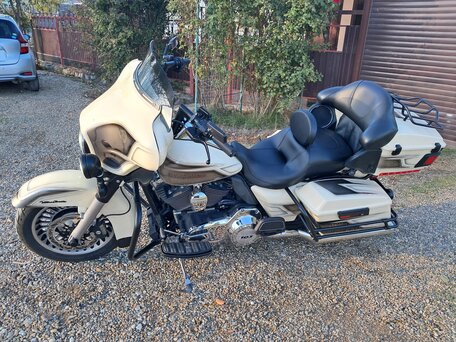 2013 Harley-Davidson Electra Glide, белый, 1050000 рублей, вид 3