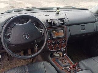 2001 Mercedes-Benz M-Класс 320 I (W163), серебристый, 450000 рублей, вид 2