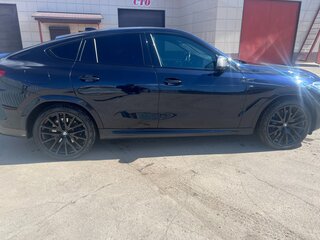 2019 BMW X6 M50d III (G06), чёрный, 7700000 рублей, вид 3