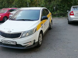 2012 Kia Rio 4-speed III, белый, 790000 рублей, вид 2