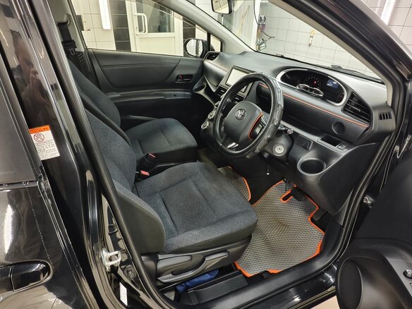2015 Toyota Sienta II, чёрный, 1100000 рублей - вид 8