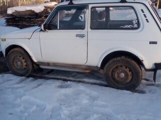 1996 Lada (ВАЗ) 2121 (4x4) I Рестайлинг, белый, 225000 рублей, вид 3
