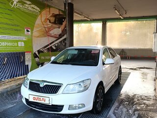 2012 Skoda Octavia II (A5) Рестайлинг, белый, 950000 рублей, вид 3