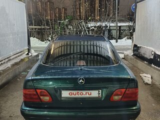 1997 Mercedes-Benz E-Класс 200 II (W210, S210), зелёный, 740000 рублей, вид 5