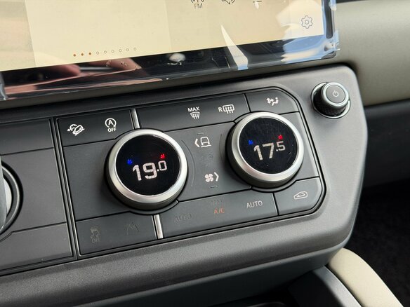 2025 Land Rover Defender 110 II, зелёный, 11500000 рублей - вид 15