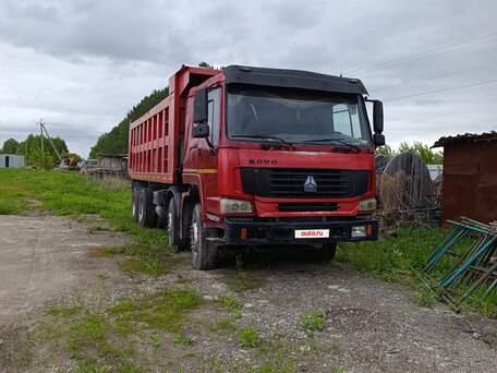 2007 Sinotruk Howo ZZ3327, красный, 1400000 рублей, вид 2