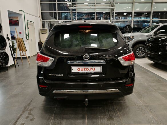2014 Nissan Pathfinder IV, чёрный, 1790000 рублей - вид 5