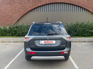 2014 Mitsubishi Outlander III, серый, 1650000 рублей, вид 4