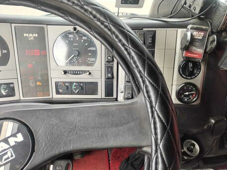 2000 MAN F 2000, оранжевый, 4550000 рублей, вид 4