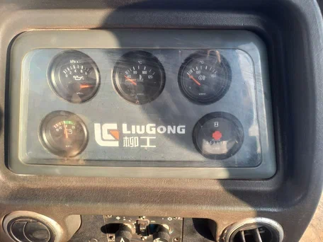 2023 LiuGong CLGB 260, жёлтый, 9860000 рублей, вид 5