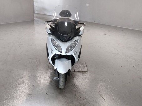 2015 Suzuki Burgman (SkyWave) 650, белый, 600000 рублей, вид 3
