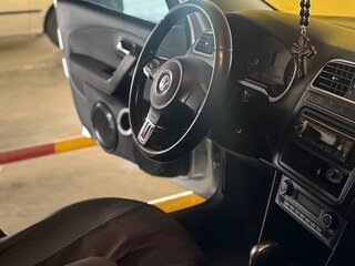 2011 Volkswagen Polo V, серебристый, 670000 рублей, вид 3
