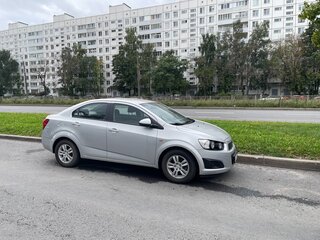 2014 Chevrolet Aveo II, серебристый, 780000 рублей, вид 4
