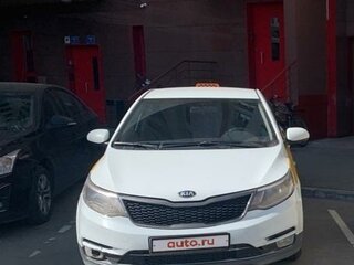 2016 Kia Rio III Рестайлинг, белый, 700000 рублей, вид 1