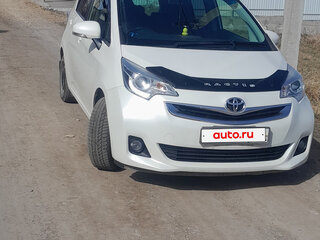 2014 Toyota Ractis II, белый, 1150000 рублей, вид 1